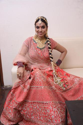 Bride-makeup-by-rajesh-patil-8
